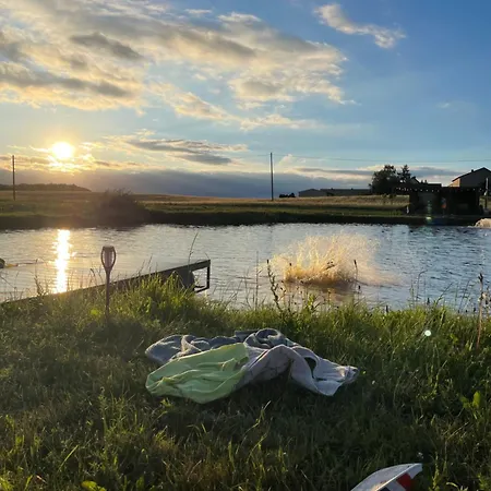 Nad Malowniczym Stawem / Raj Dla Wedkarzy / Mazury *